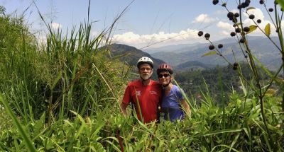 Larry Nafziger &  Jane Snider Cycling on the  tour with redspokes